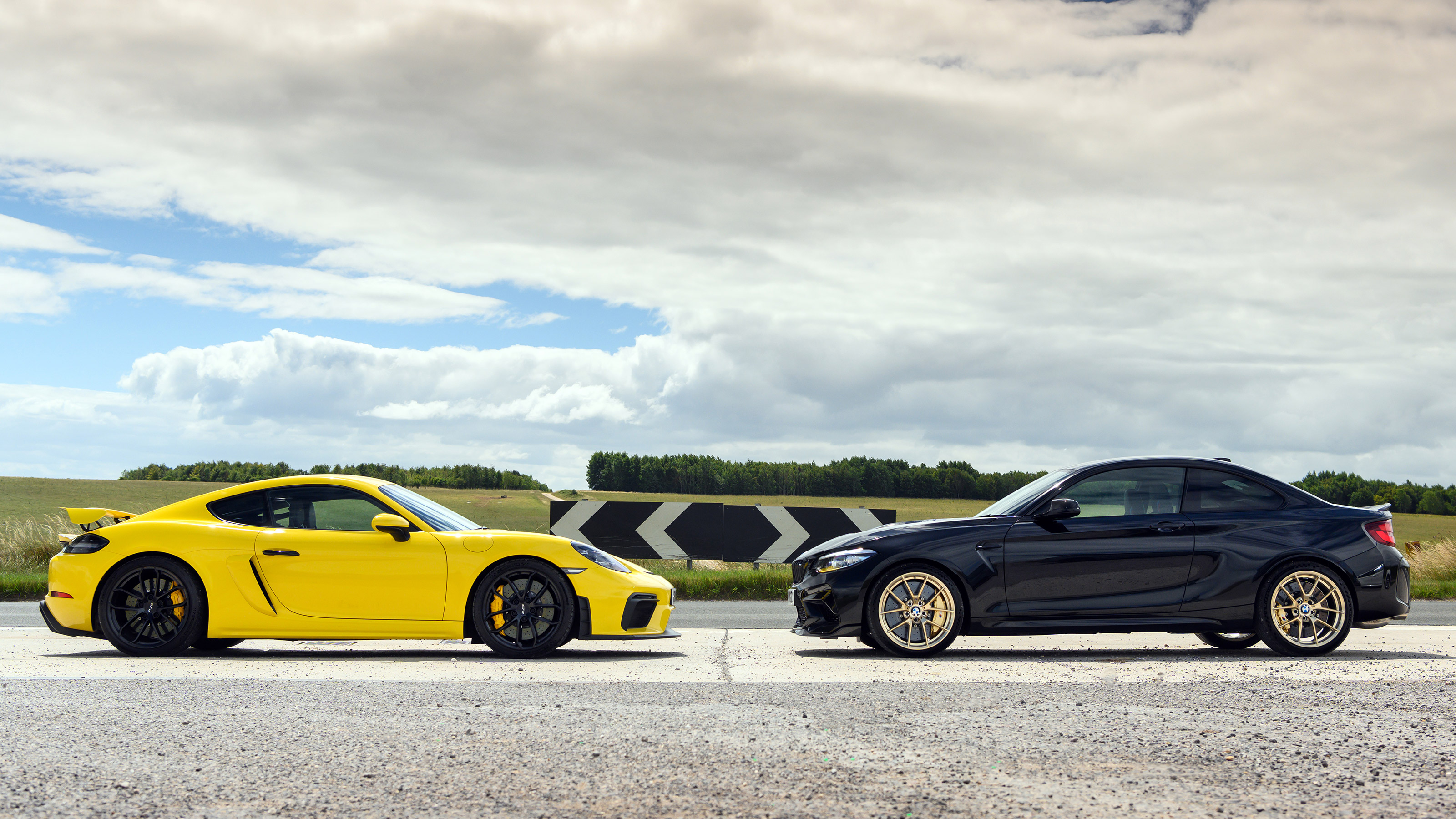 BMW M2 CS v Porsche 718 Cayman GT4