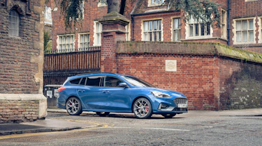 Ford Focus ST Estate FF – front quarter