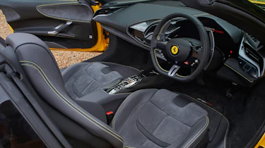 Ferrari SF90 Spider