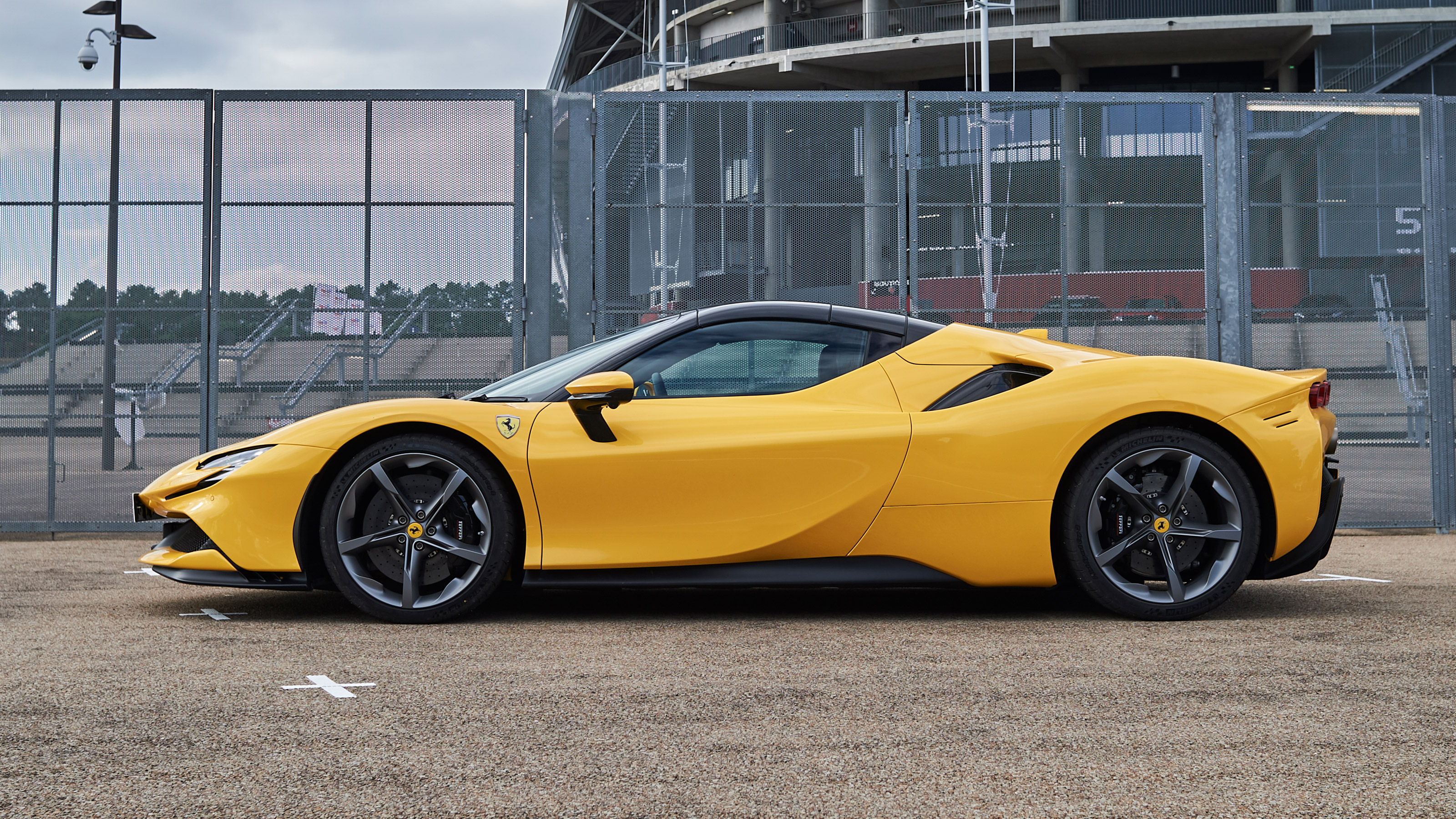 Ferrari SF90 Spider