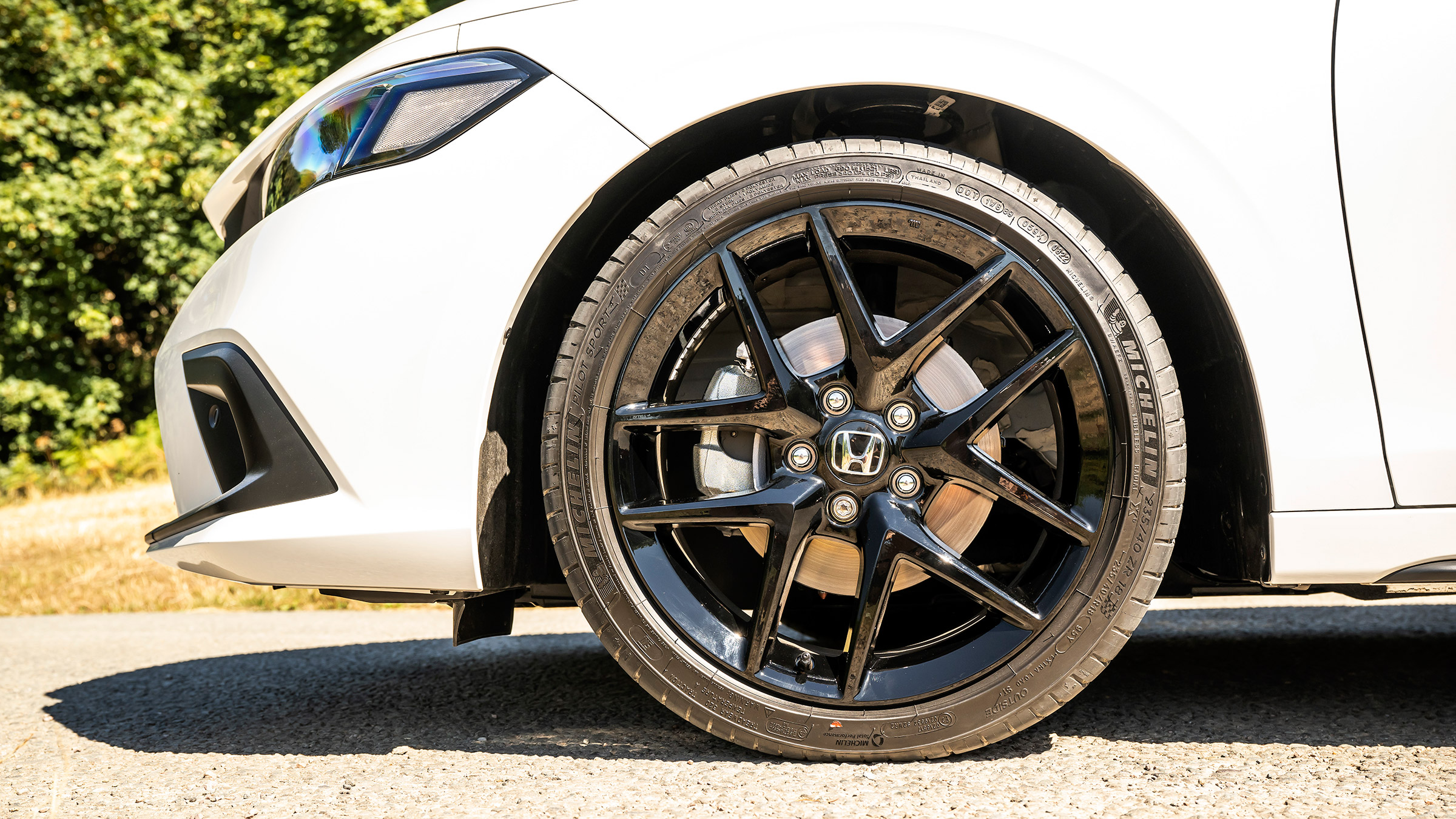 Honda Civic e:Hev – wheels