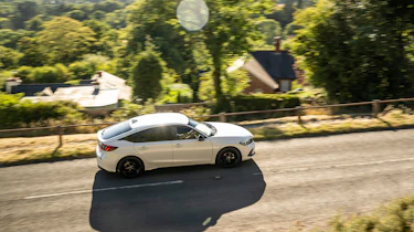 Honda Civic e:Hev – side