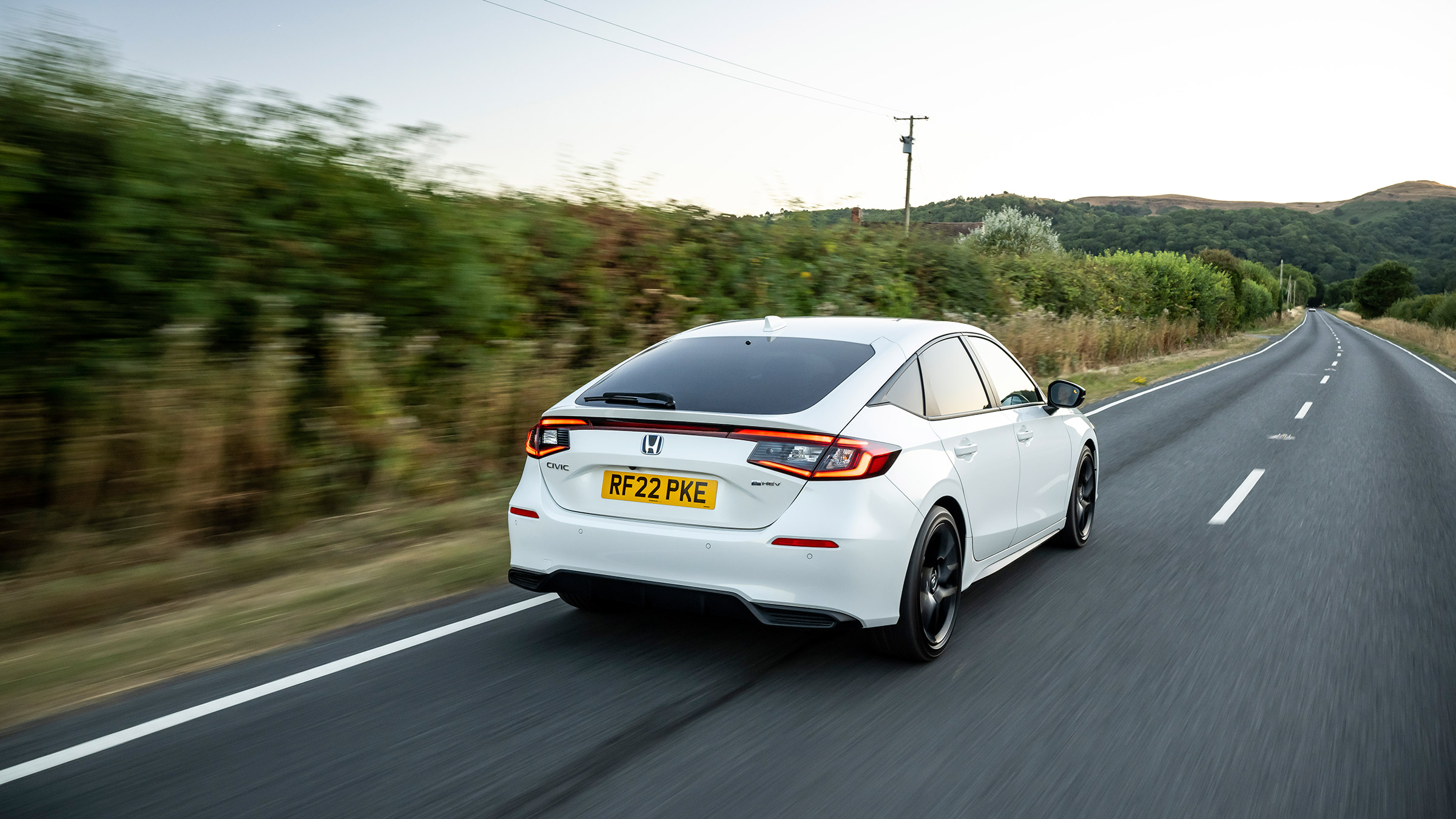 Honda Civic e:Hev – rear tracking