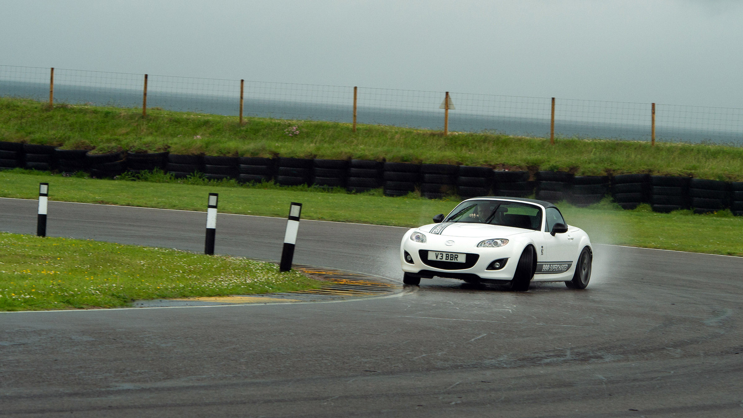 BBR MX-5 supercharged – rear slide