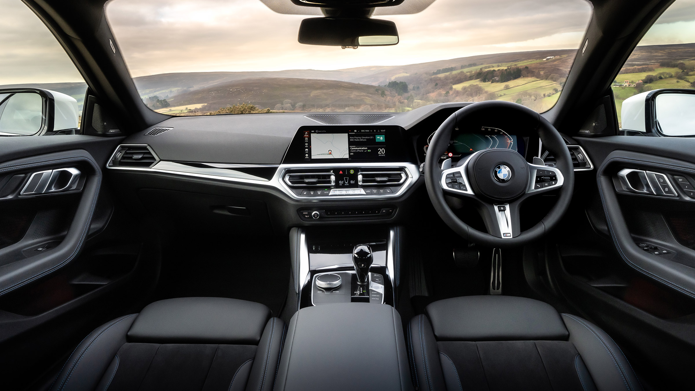 BMW 220i – cabin