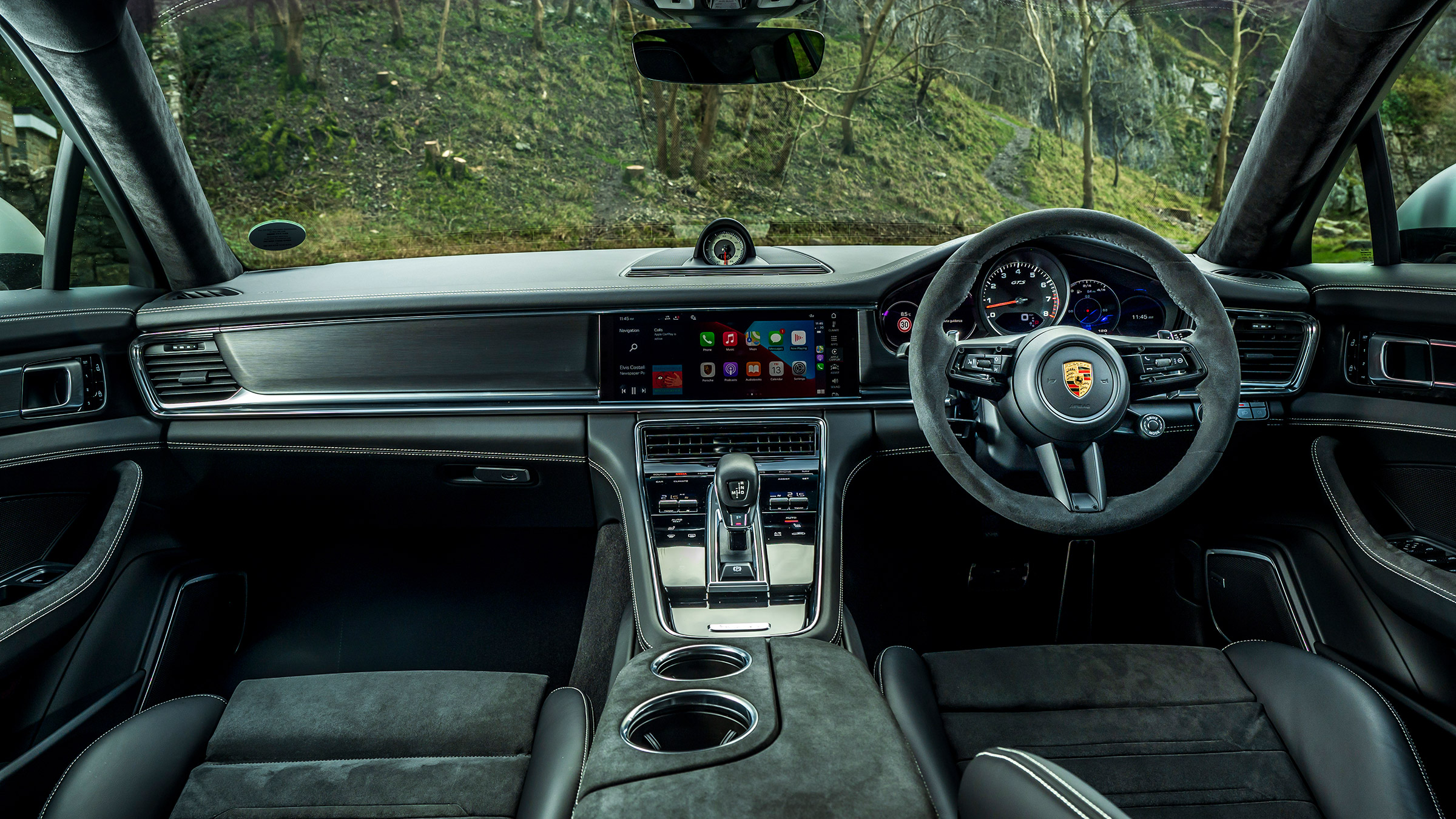 Porsche Panamera GTS – cabin