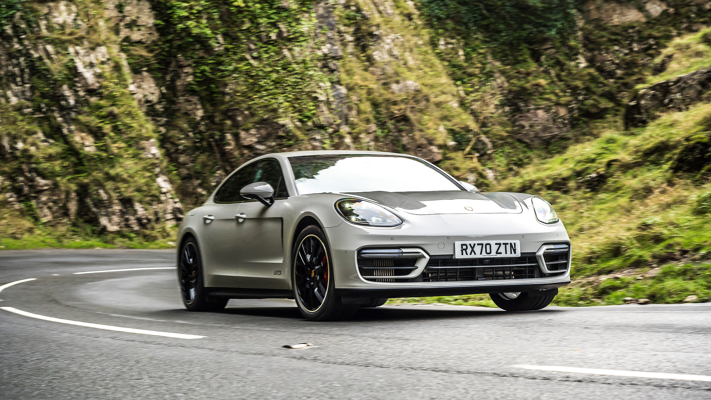 Porsche Panamera GTS – front quarter