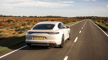 Porsche Panamera GTS – rear tracking