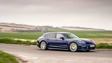 Porsche Panamera Turbo S e-hybrid – side