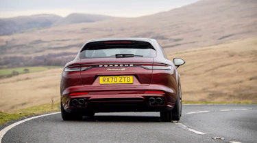 Porsche Panamera 4S e-hybrid – tail