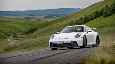 Porsche 911 GT3 (911 GB) – action