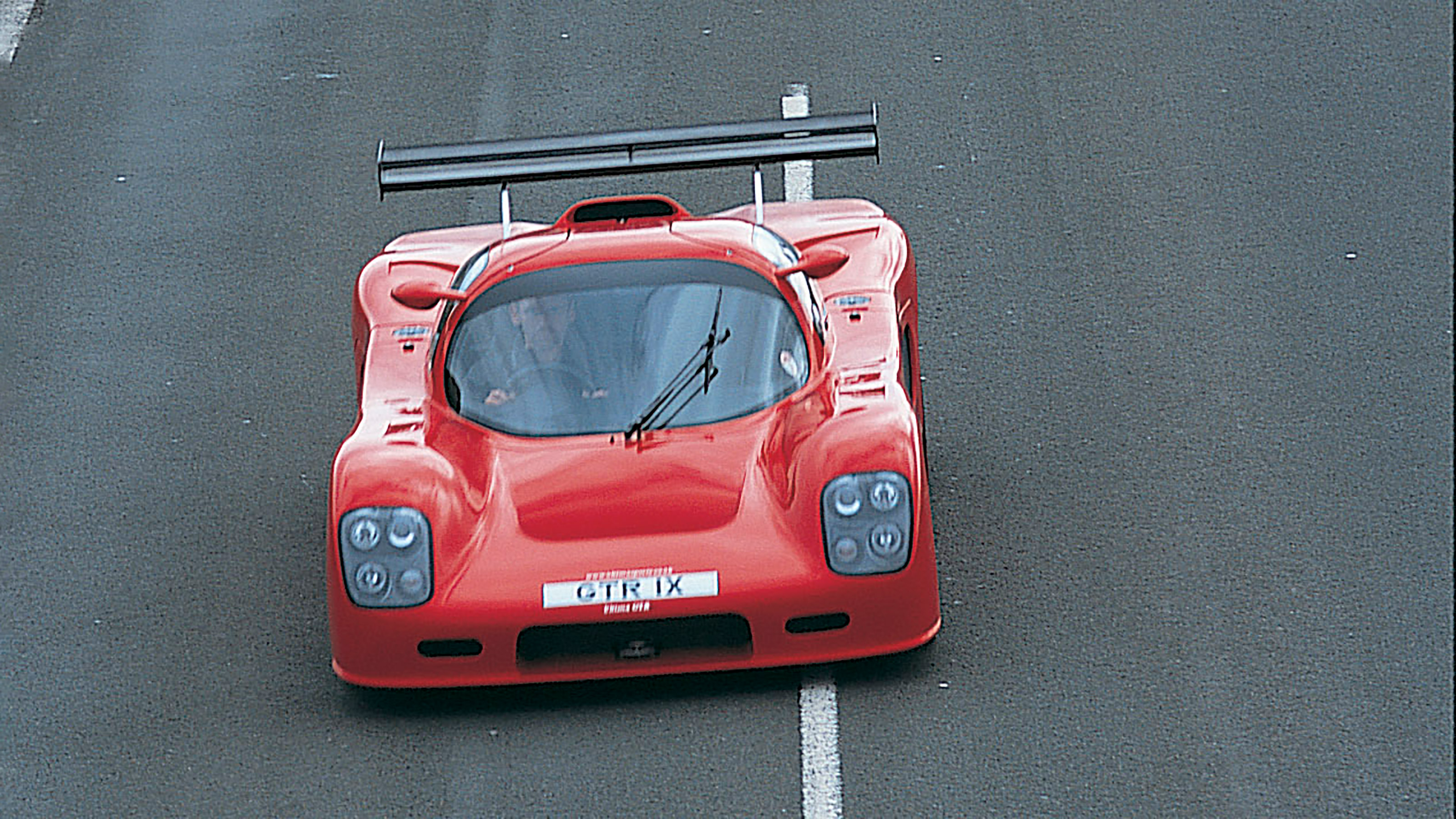 Ultima GTR640