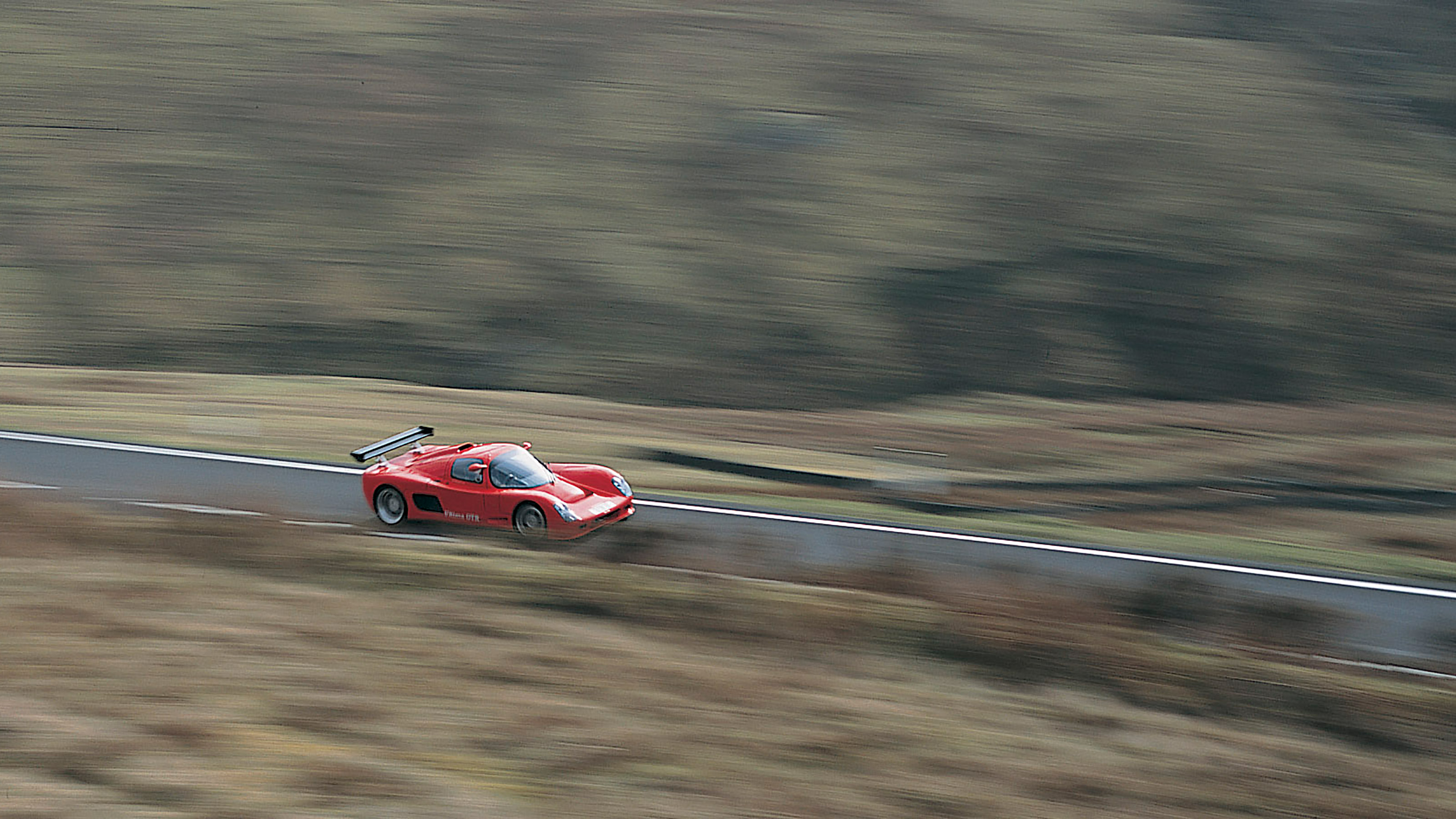 Ultima GTR640