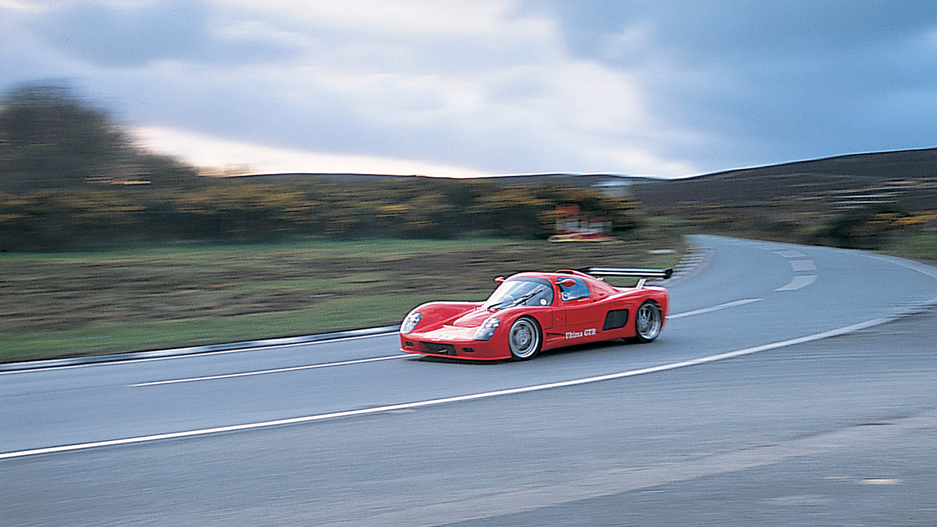 Ultima GTR640
