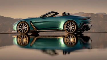 Aston Martin V12 Vantage Roadster – side