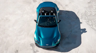 Aston Martin V12 Vantage Roadster – nose