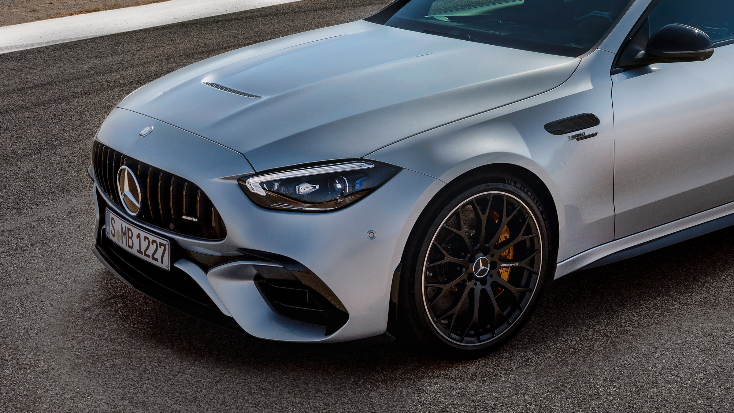 Mercedes-AMG C63 S E Performance – nose