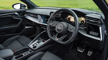 Audi S3 2022 – blue cabin