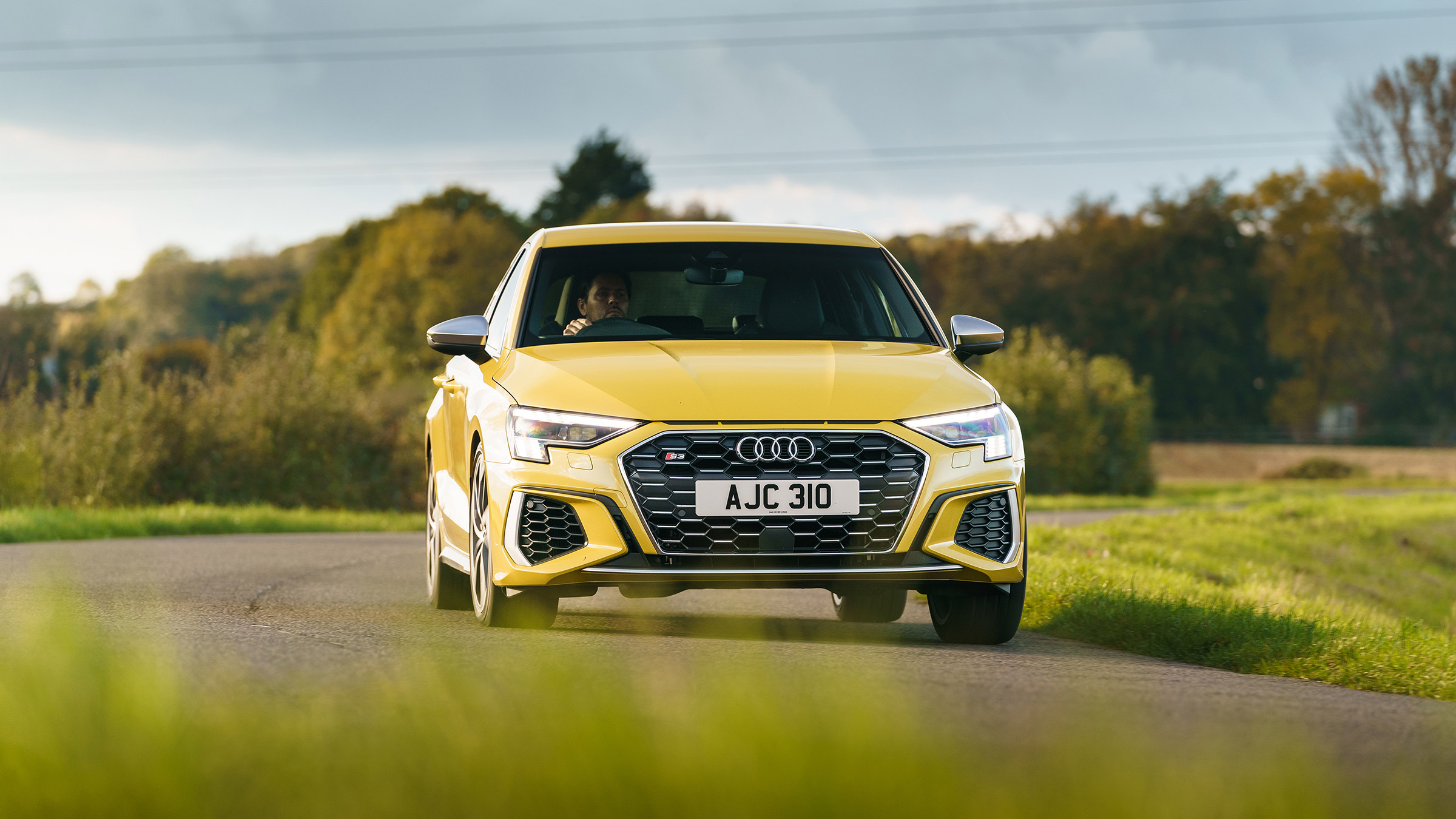 Audi S3 2022 – yellow header
