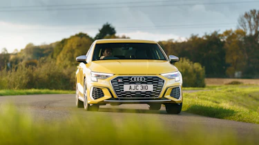 Audi S3 2022 – yellow header