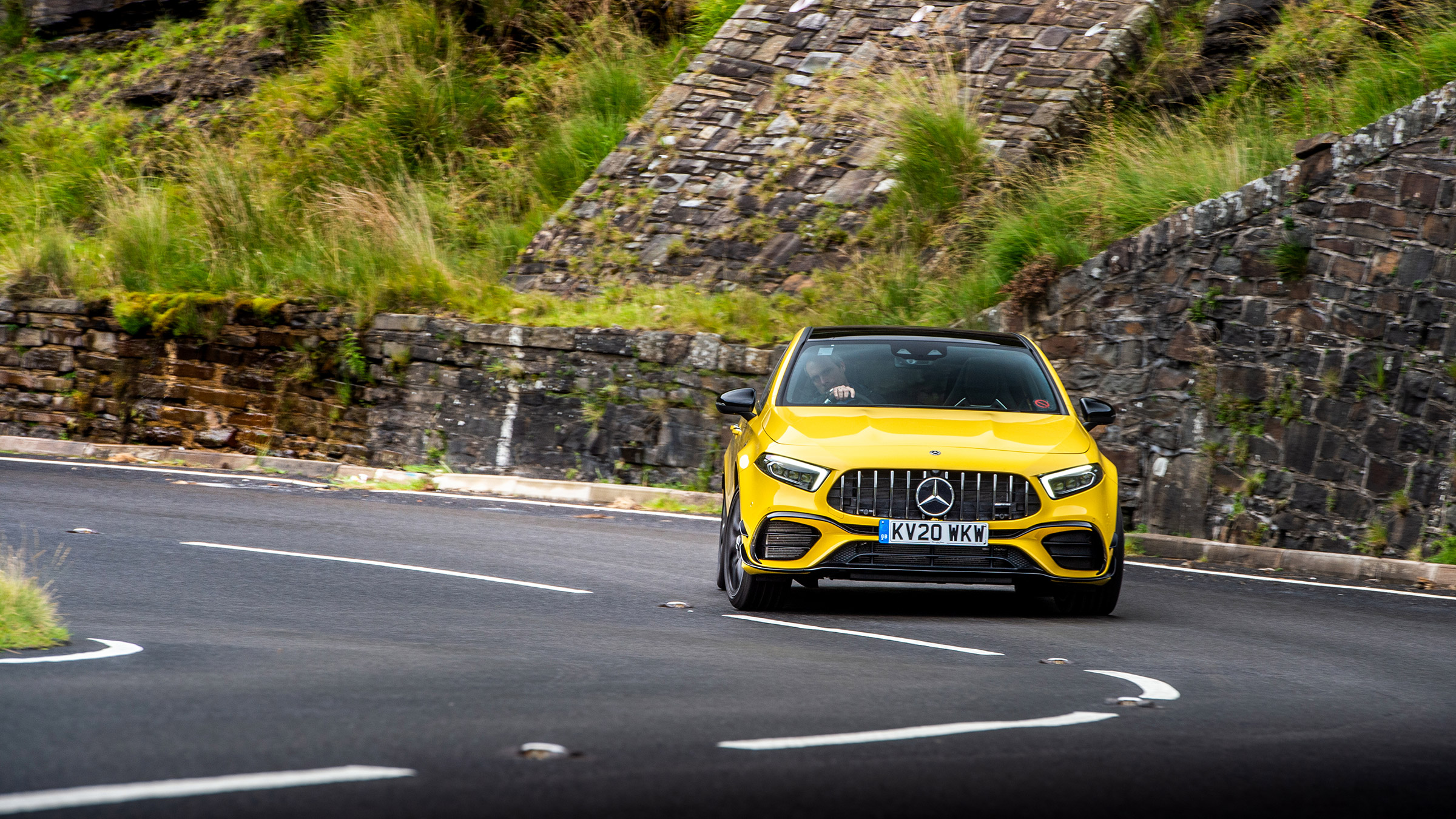 Porsche 911 Turbo S vs A45 S – AMG slide