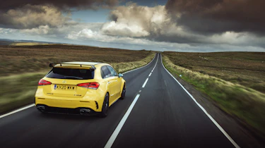Porsche 911 Turbo S vs A45 S – A45 tracking