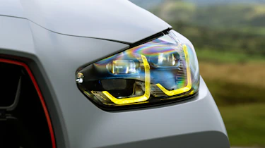 BMW M4 CSL – headlights