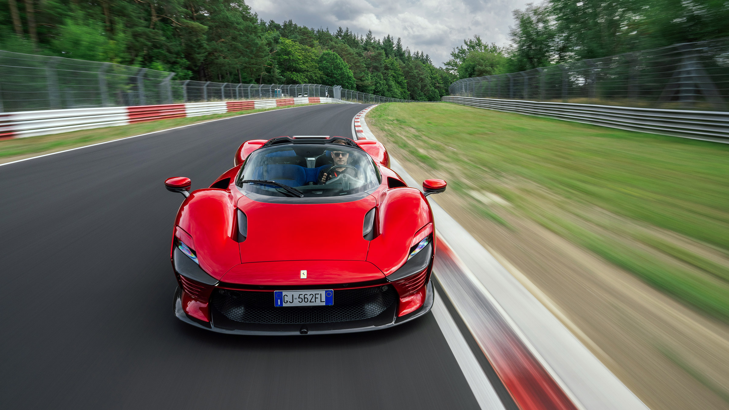 Ferrari SP3 Ionia – nose
