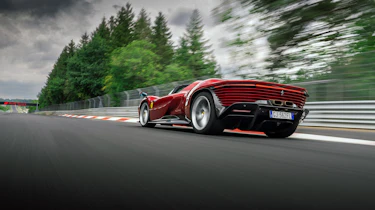 Ferrari SP3 Ionia – rear tracking