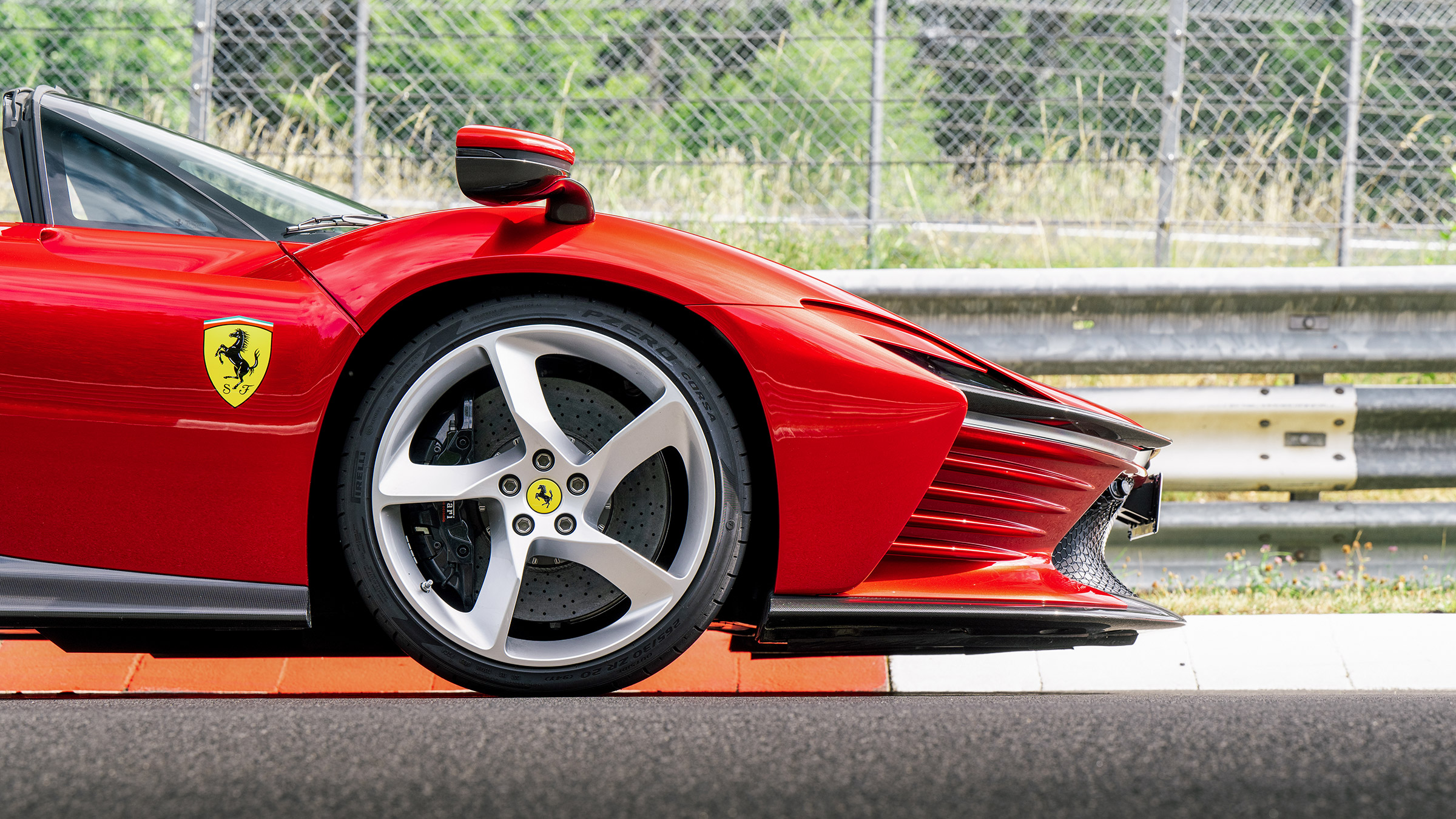 Ferrari SP3 Ionia – wheels