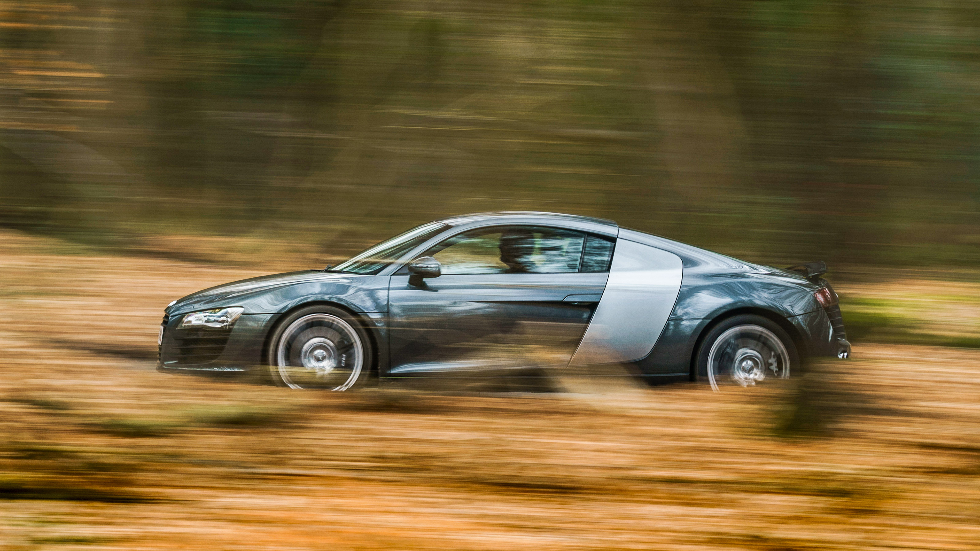 Audi R8 4.2 FSI quattro icon