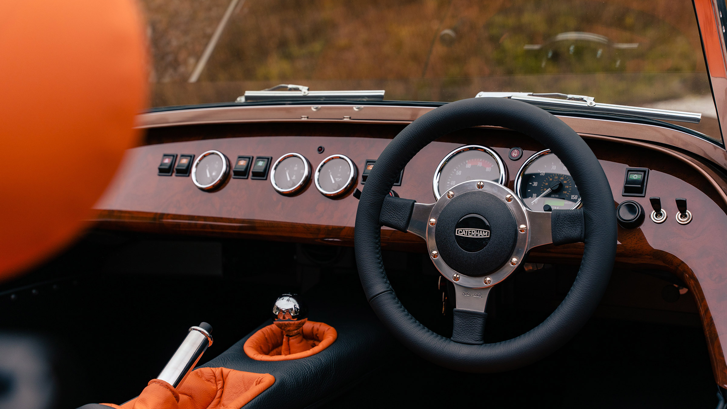 Caterham Super Seven 600 and 2000 – dash