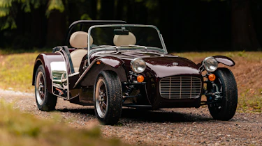 Caterham Super Seven 600 and 2000 – front