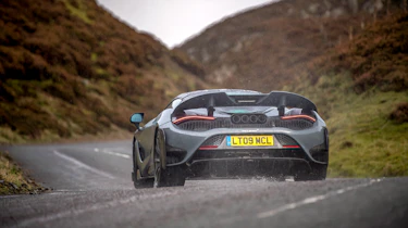 McLaren 765LT – rear slide