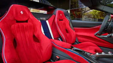Ferrari SP51 – seats