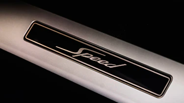 Bentley Flying Spur Speed – sill