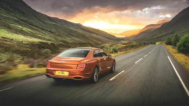 Bentley Flying Spur Speed – rear tracking