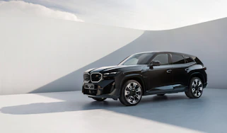 BMW XM Black – header