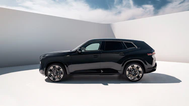 BMW XM Black – side