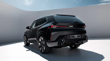 BMW XM Black – rear