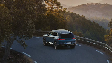 BMW XM – rear