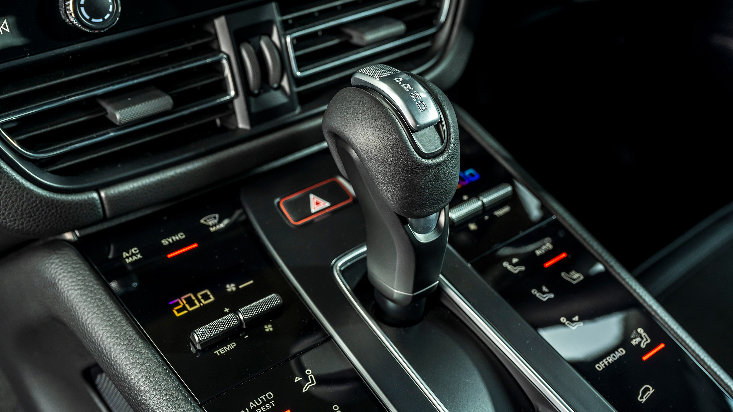 Porsche Macan GTS MY22 – gear selector