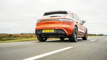 Porsche Macan GTS MY22 – rear tracking