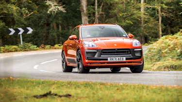 Porsche Macan GTS MY22 – front cornering