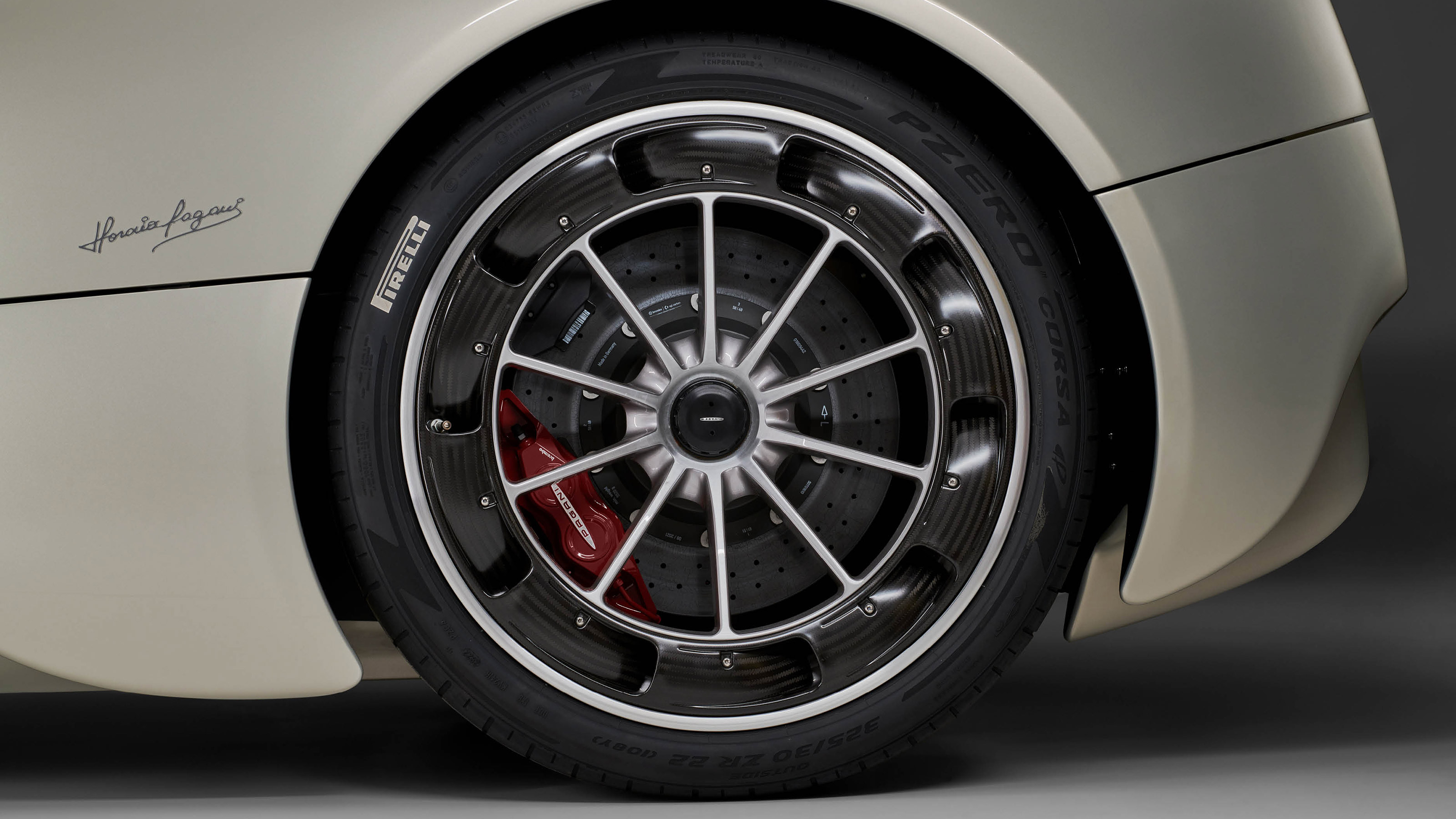 Pagani Utopia