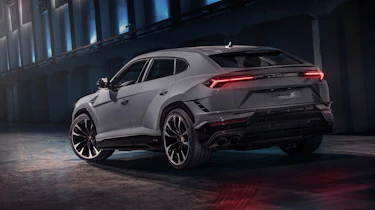 Lamborghini Urus S – rear quarter