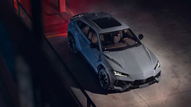 Lamborghini Urus S – top 2