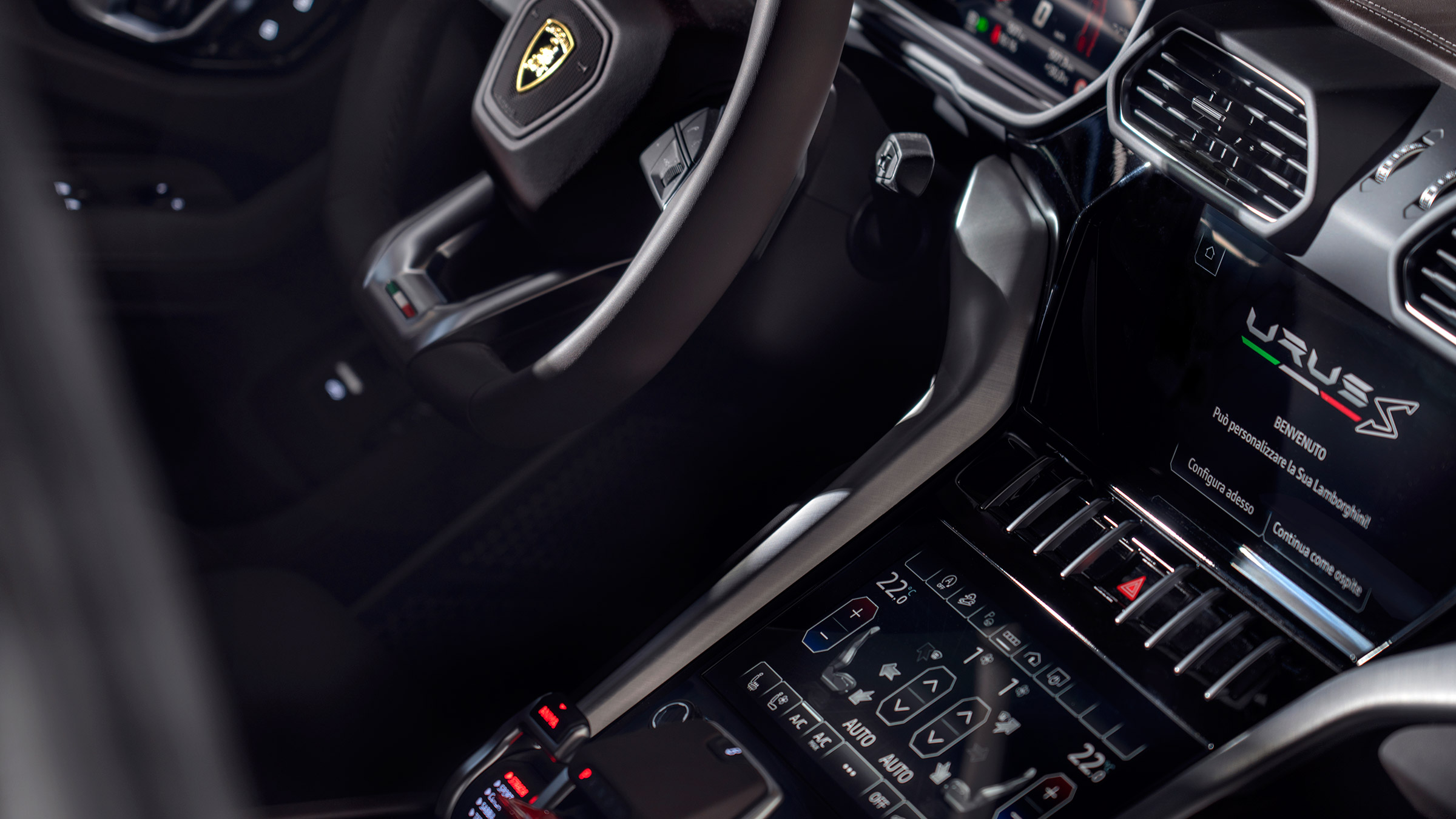 Lamborghini Urus S – dash