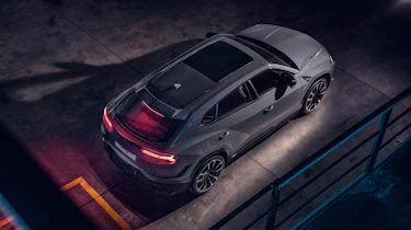 Lamborghini Urus S – sunroof