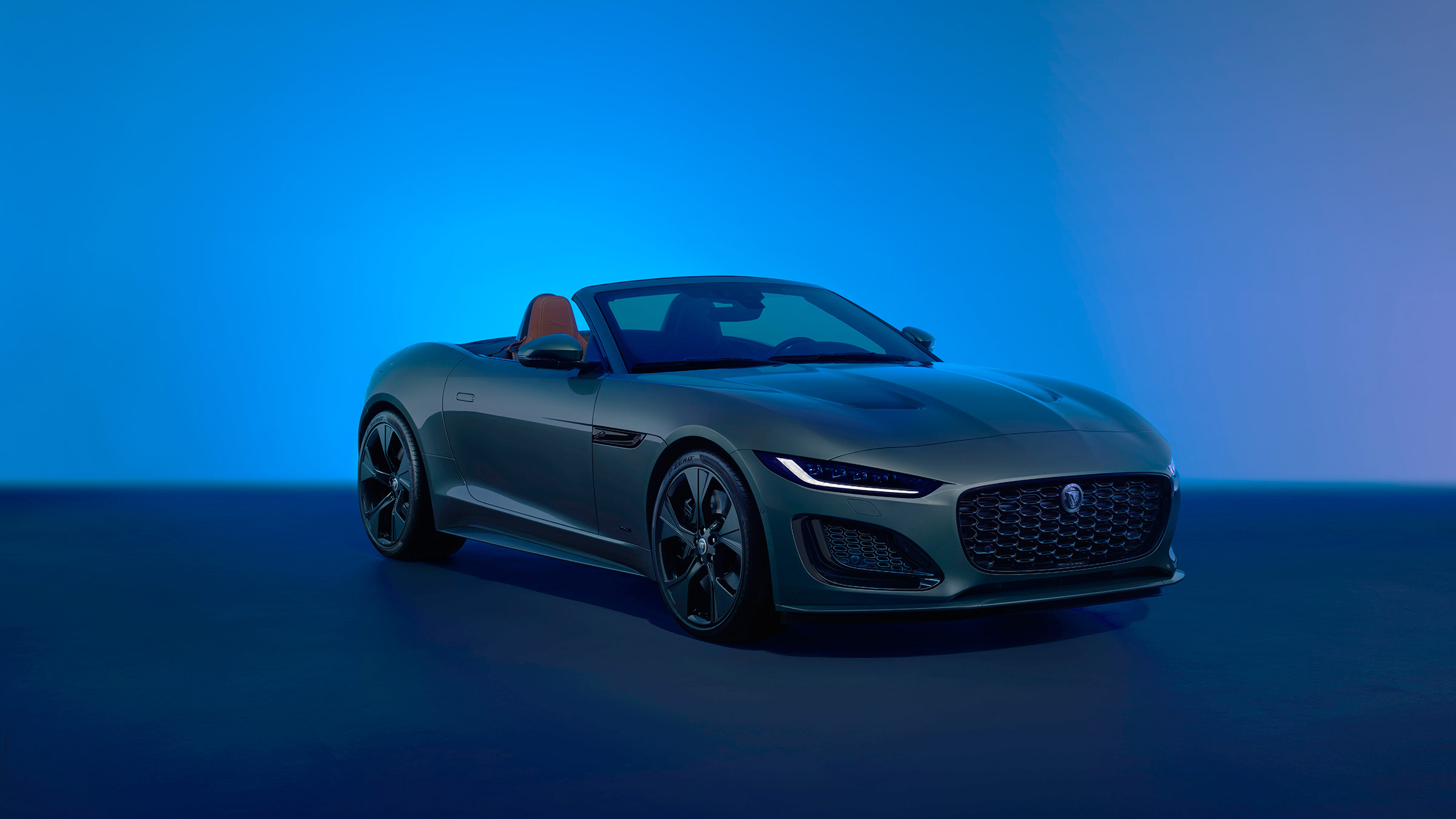 Jaguar F-Type coupe – front quarter